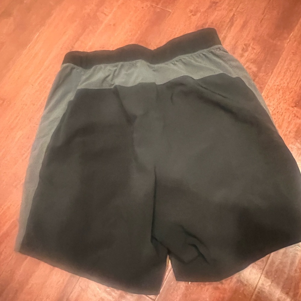 DSG brand athletic shorts - Picture 4 of 6